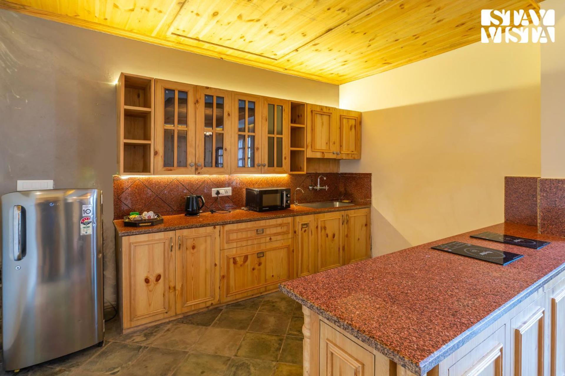 Stayvista At Sylvana Villas With Lawn, Bbq And Jacuzzi Kasauli Extérieur photo