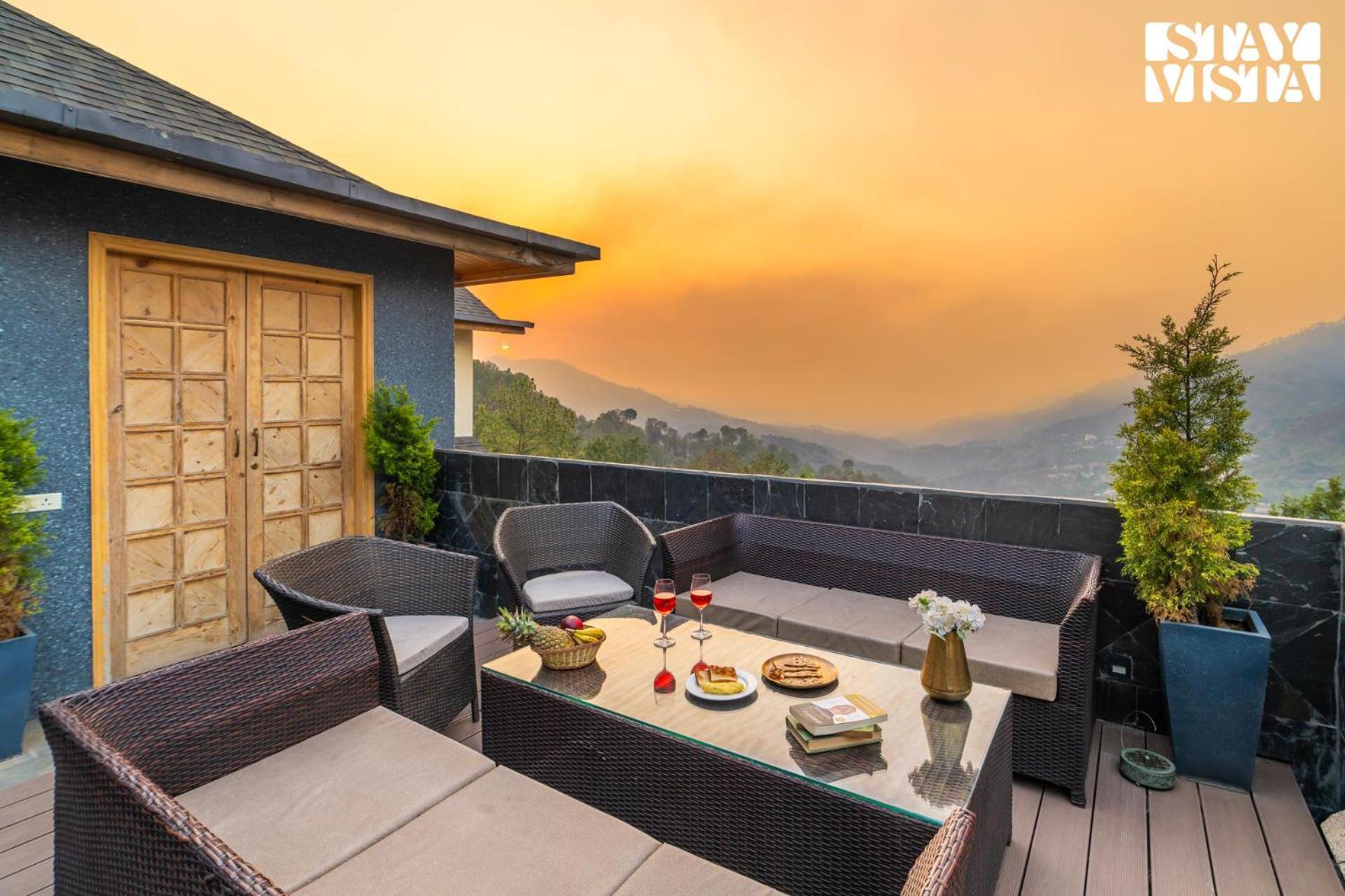Stayvista At Sylvana Villas With Lawn, Bbq And Jacuzzi Kasauli Extérieur photo